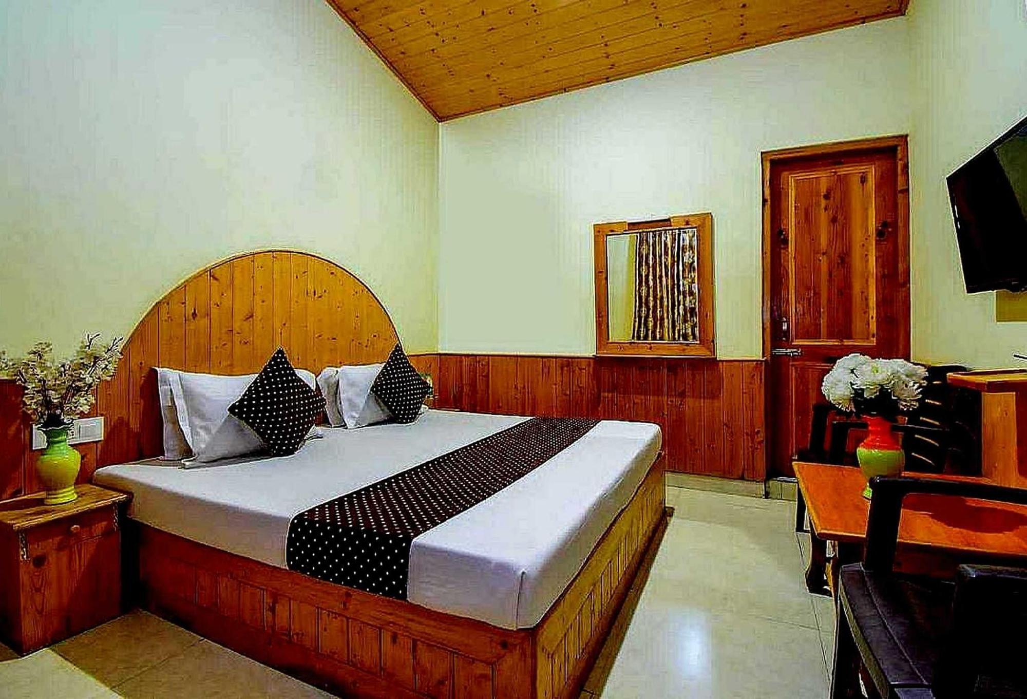 Oyo Flagship 82405 Cochin Villa Manāli Exterior foto